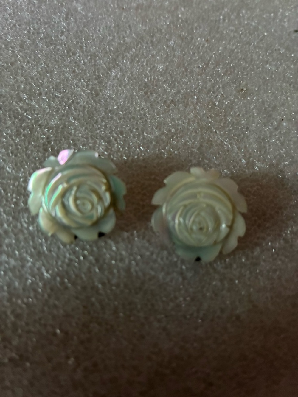 Iridescent Mother-of-Pearl Rose clip on Earrings - White - Picture 2 of 3
